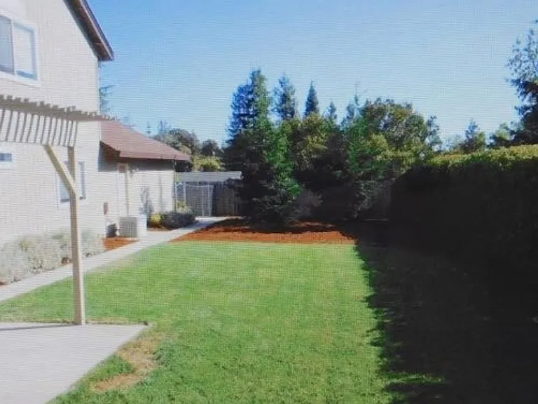 12257 Blue Ridge Ct — Photo 10