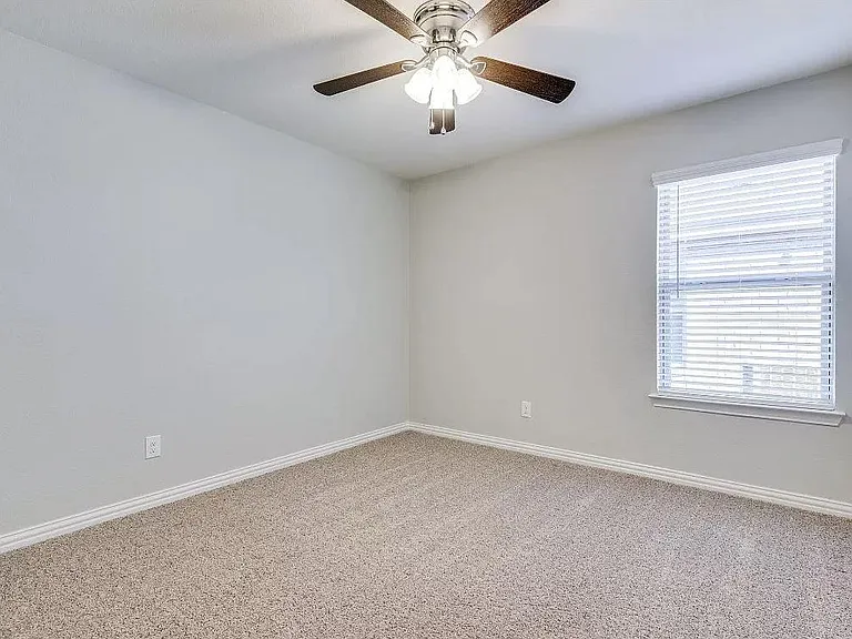 1333 Rembrandt Dr — Photo 23
