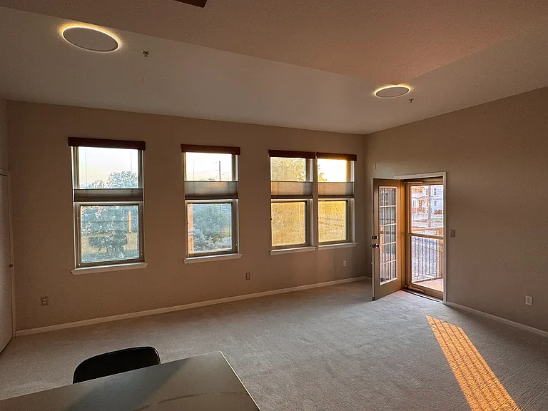 Living (Unfurnished)