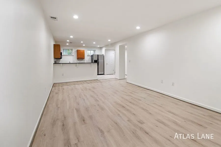 4417 Georgia Ave NW APT B photo 1