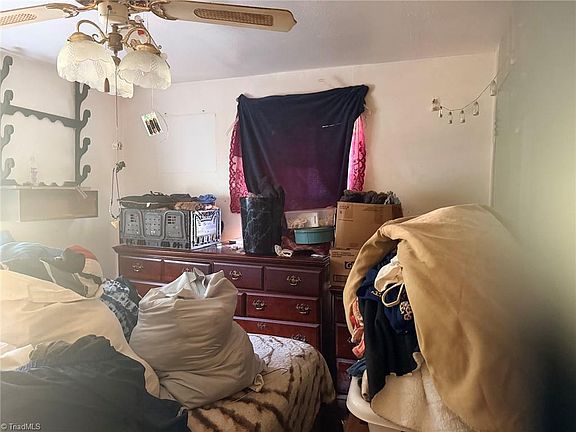 5th image of 112 Hardwick Ln