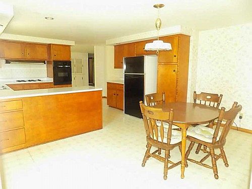 5th image of 1134 Kerry Ln