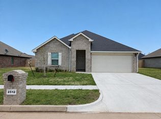 2512 Kathleens Xing, Yukon, OK 73099