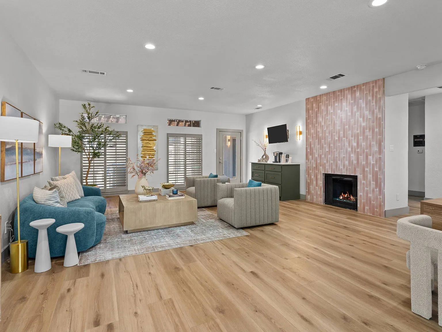 Summerstone Apartments — Photo 2