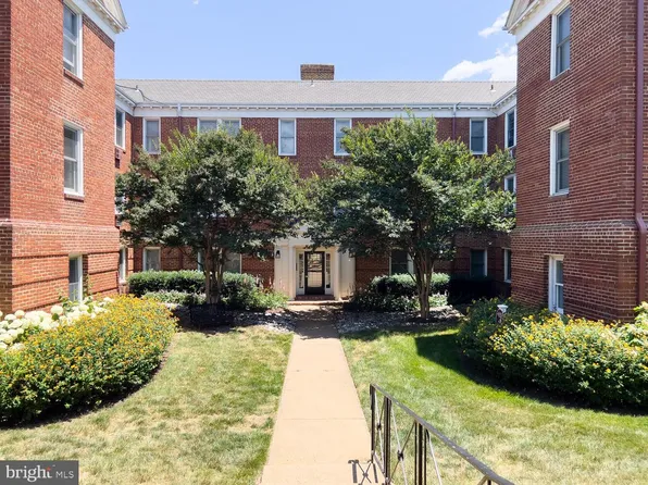 922 S Washington St APT 203, Alexandria, VA 22314