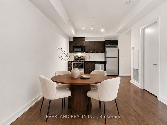 4th image of 20 Bruyeres Mews #201