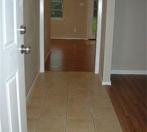 3rd image of 5211 Canterway Dr
