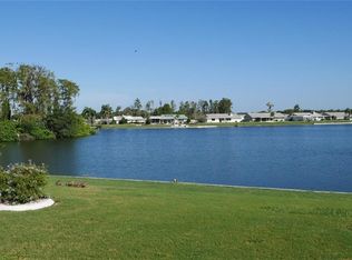 1607 Danbury Dr, Sun City Center, FL 33573