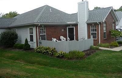 1st image of 31 Newton Square Dr Unit 31-2