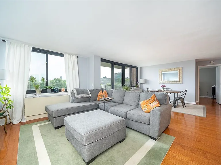 700 Grove St #6M — Photo 5