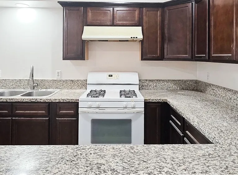 3166 Pearl Dr — Photo 5