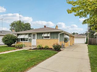 1723 W Lawn Ave, Racine, WI 53405