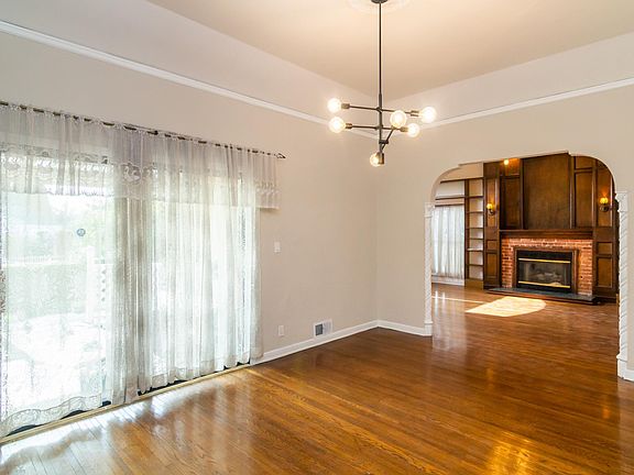 5th image of 5455 Monroe St #5455