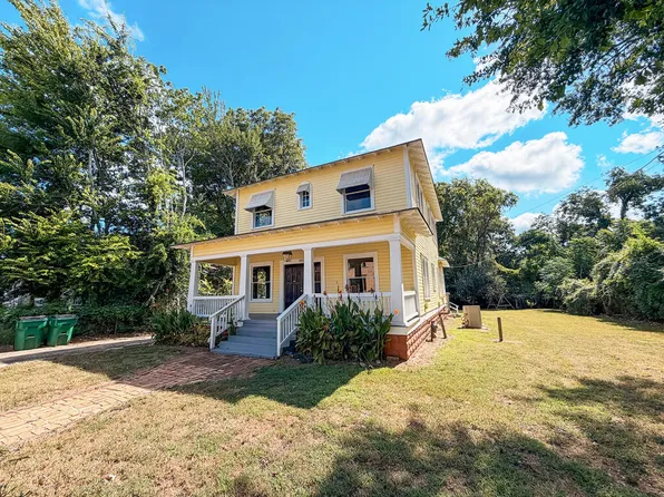 1102 Cedar St, Palestine, TX 75801