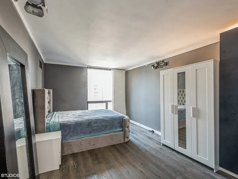 200 N Dearborn St #2608 — Photo 9