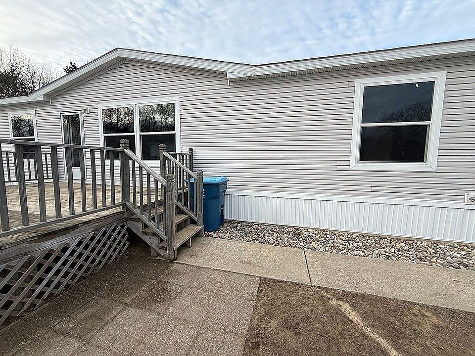 1st image of 3410 Evergreen Dr