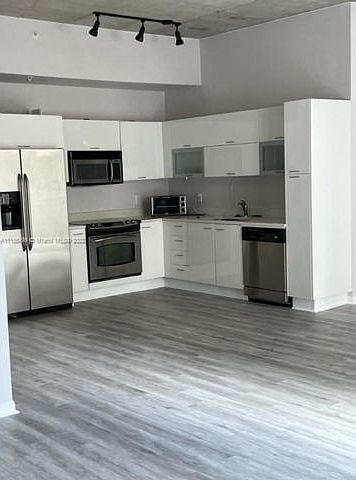 1st image of 133 NE 2nd Ave APT 808