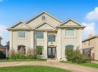 5320 Bullard Ave, New Orleans, LA 70128