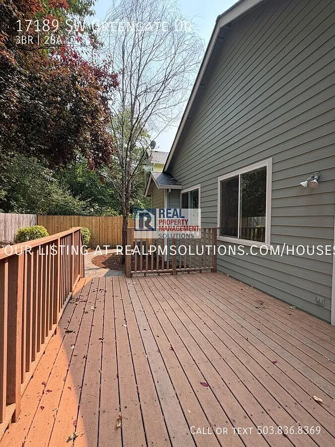 Stunning Sherwood Home Available — Photo 4