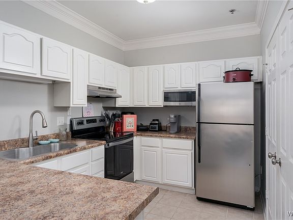 4th image of 303 Helen Keller Blvd APT D244