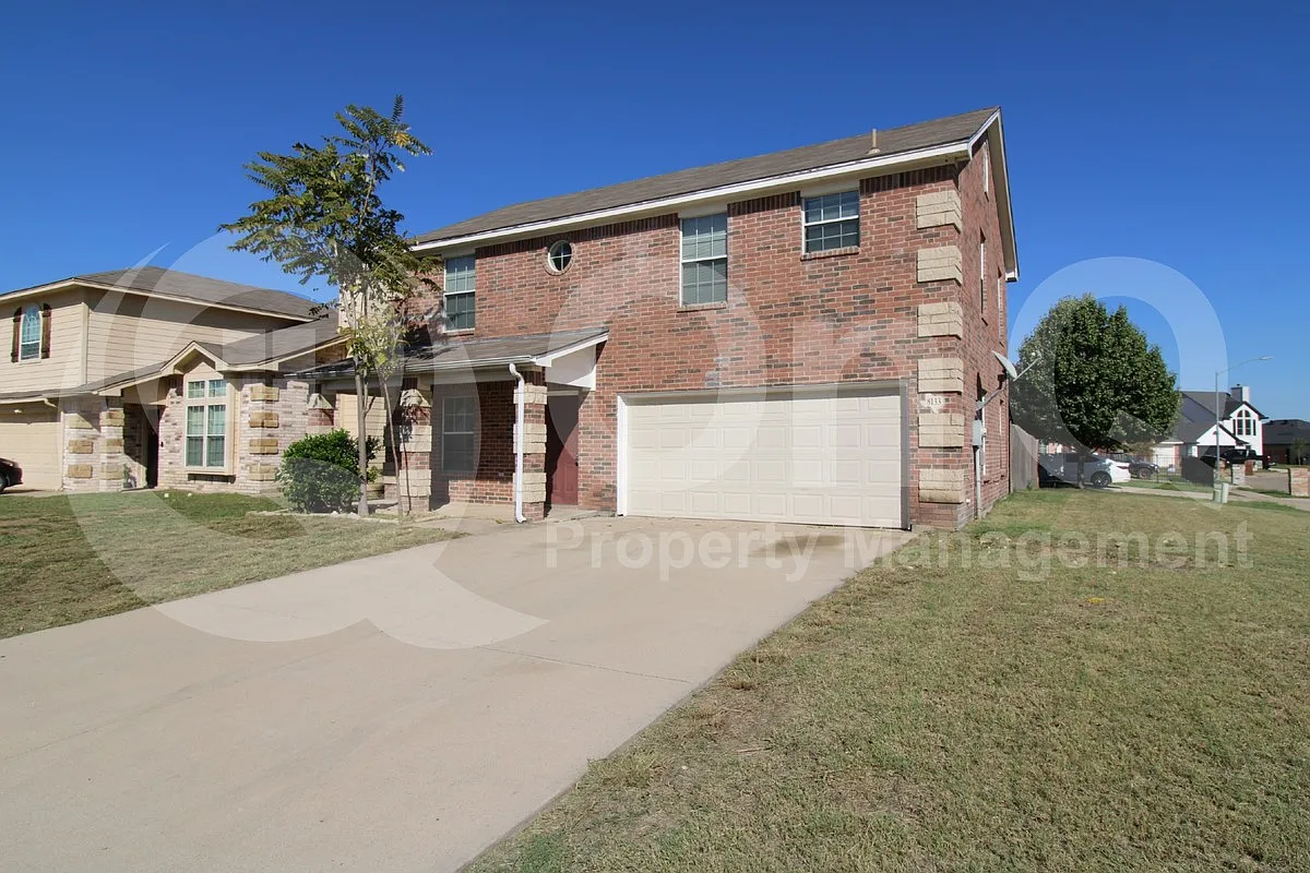 3 bed, 2.0 bath, 1542 sqft, $1,799 — Photo 2