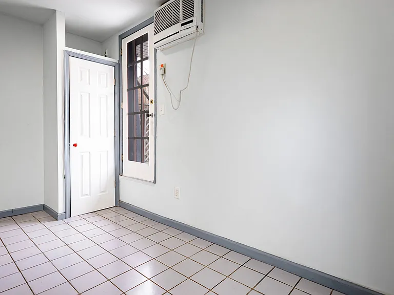 1327 Snyder Ave #2 — Photo 6