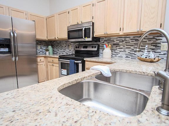 4th image of 4423 Hollygate Dr