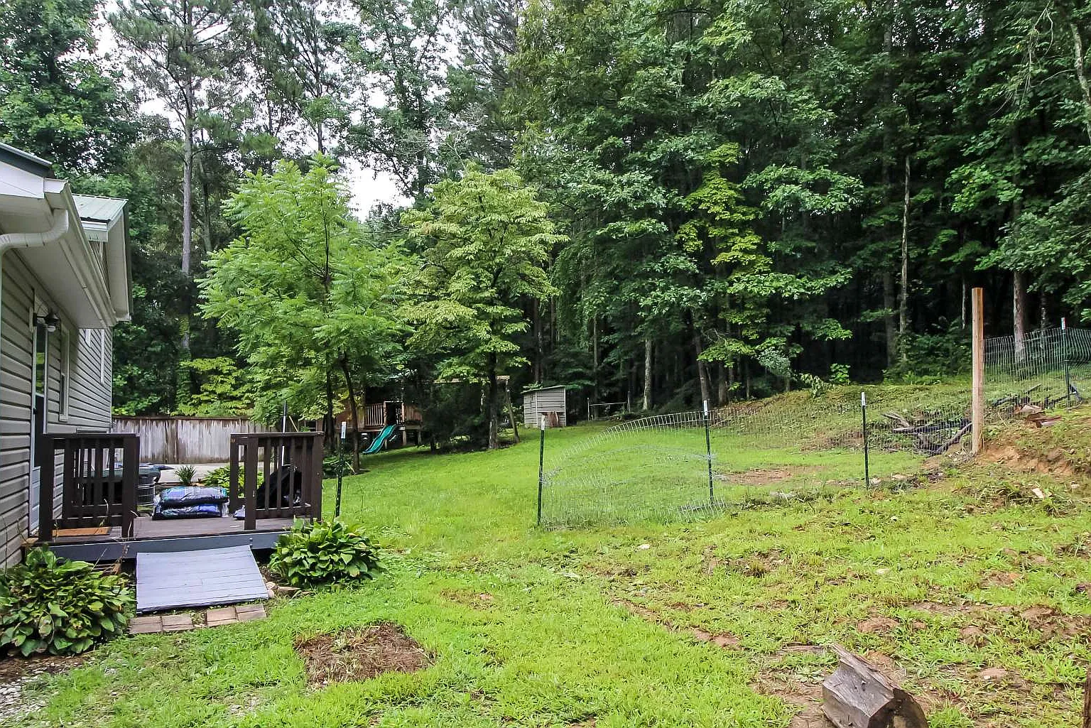 3 bed, 1128 sqft, $2,000 — Photo 2