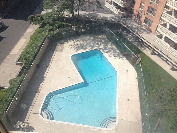 4th image of 40 Brighton 1st Rd APT 15O