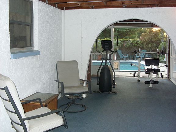 5th image of 1588 76th Ave N
