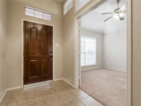 3rd image of 5204 Vineyard Ln