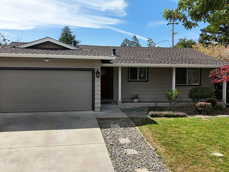 1164 Linda Dr — Photo 3