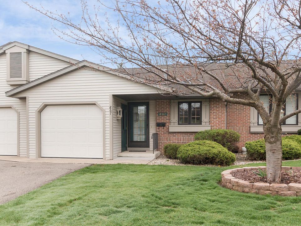 1st image of 867 Harvest Dr