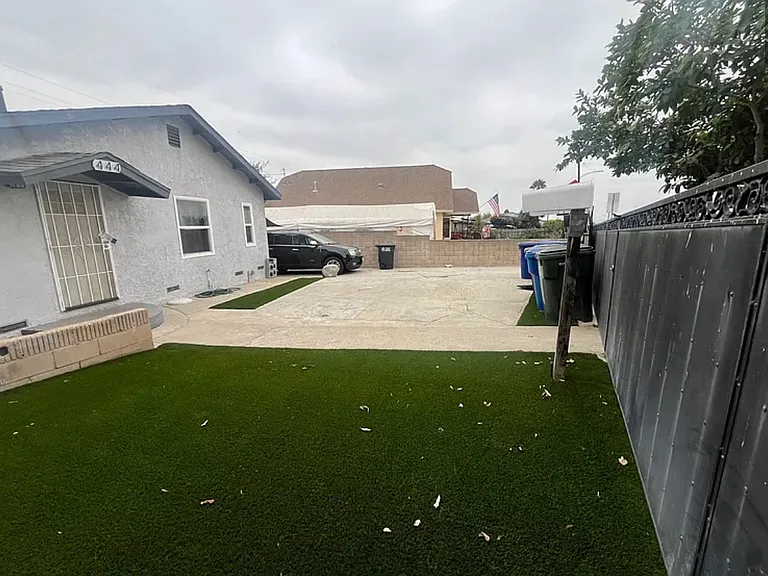 S Arizona Ave — Photo 3