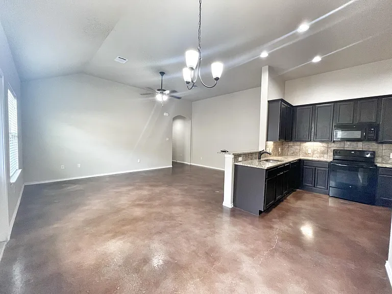 2611 Pahmeyer Rd — Photo 6