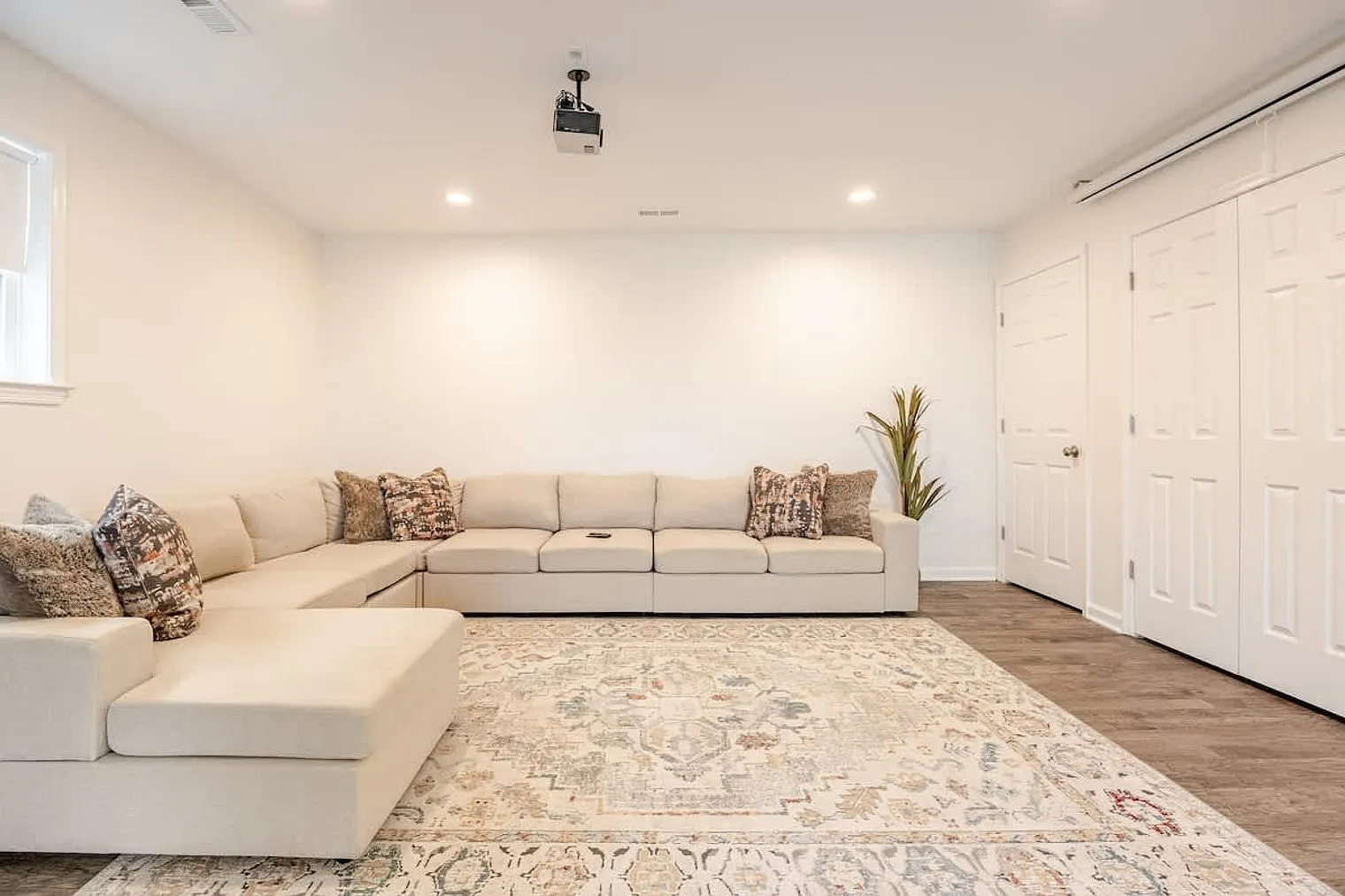2 bed, 1.0 bath, $3,465 — Photo 3