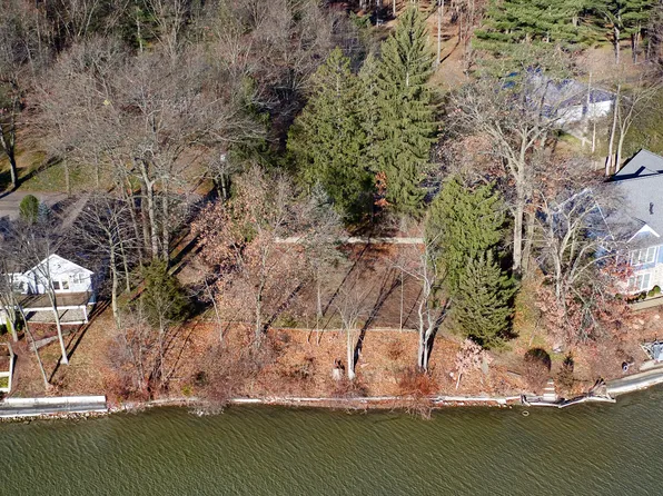 68041 Edgewater Beach Rd, White Pigeon, MI 49099