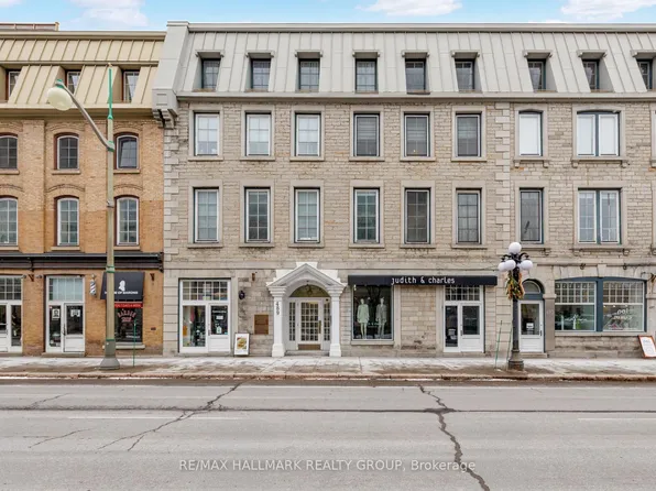 489 Sussex Dr #4, Ottawa, ON K1N 6Z5