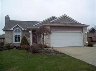 607 Saguaro Pl, Barberton, OH