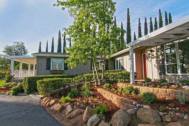 1st image of 1514 Merritt Dr