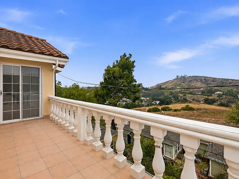 Gladiola Dr — Photo 25