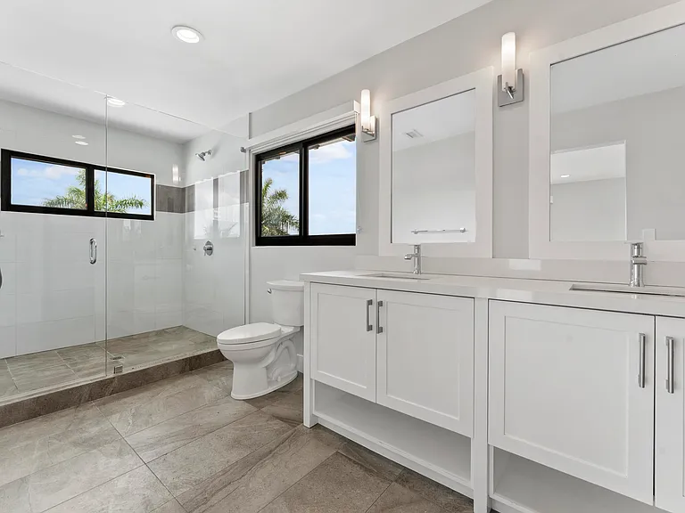 1121 Bel Air Dr #4 — Photo 26