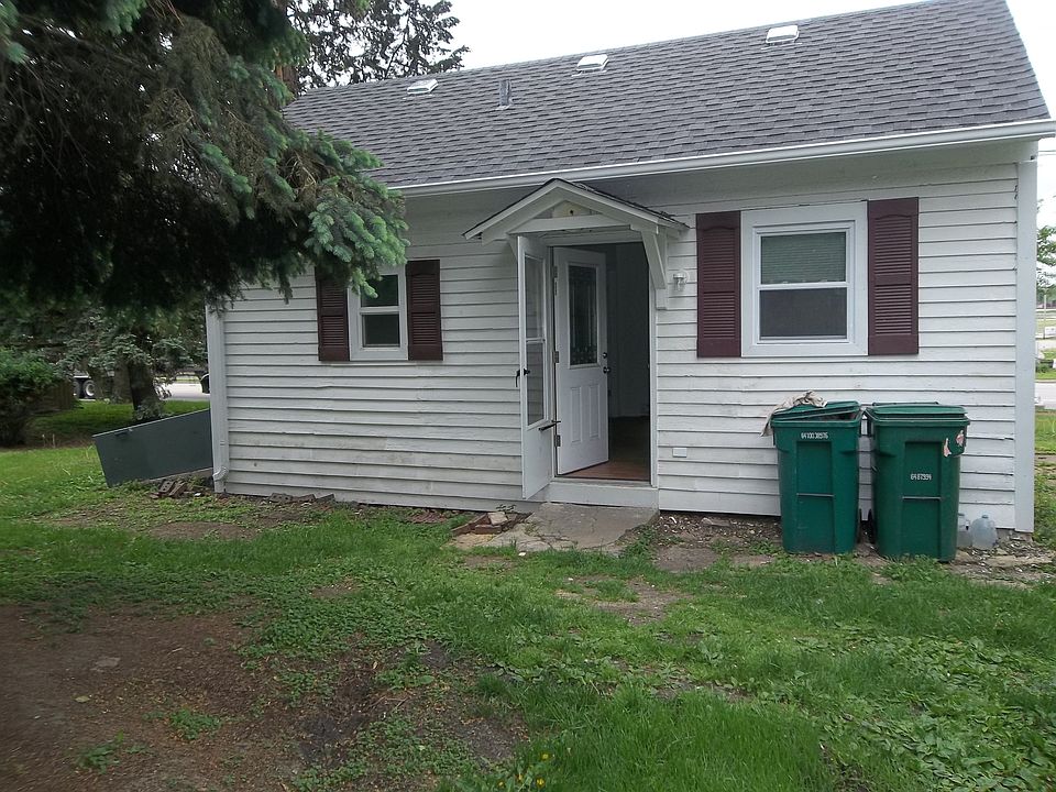 2nd image of 202 S State St