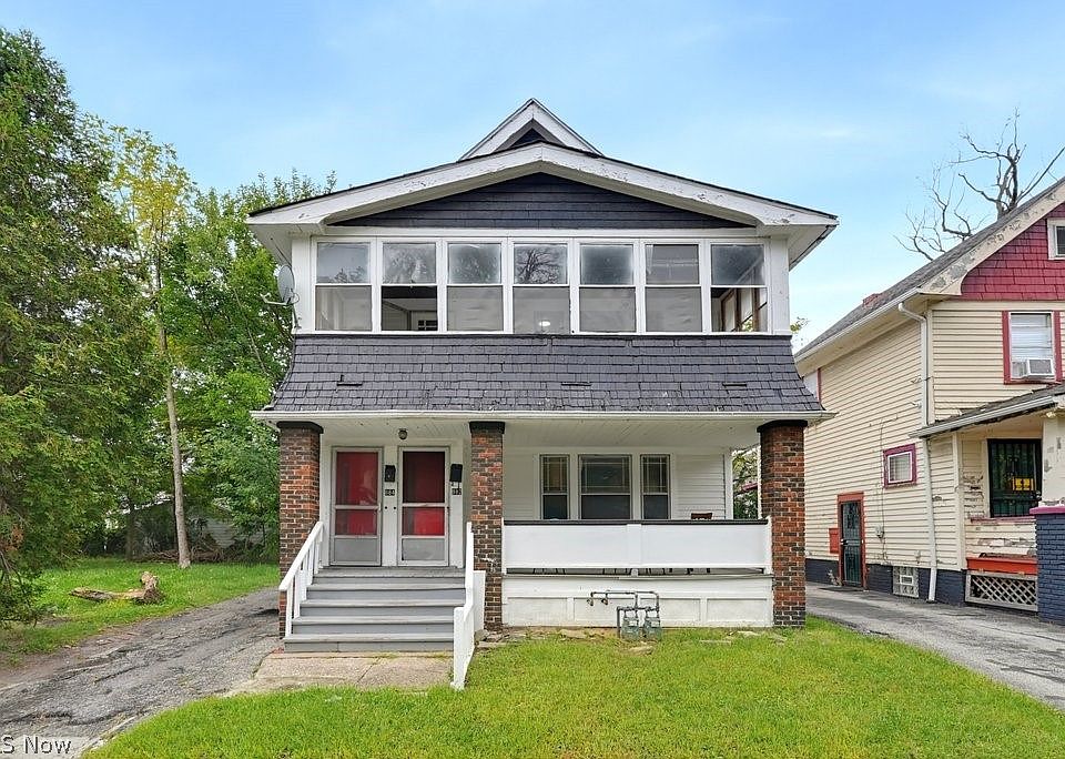 1st image of 882 E 131st St
