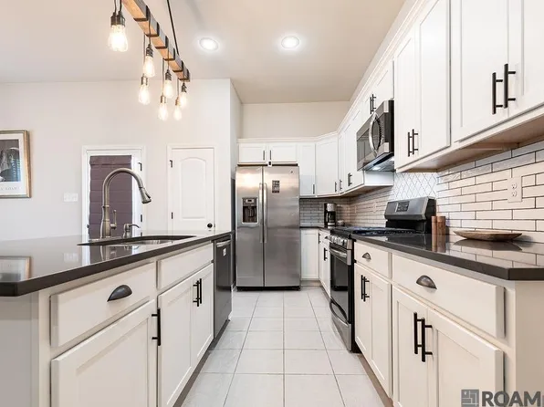 38305 Cotton Creek Ave, Prairieville, LA 70769