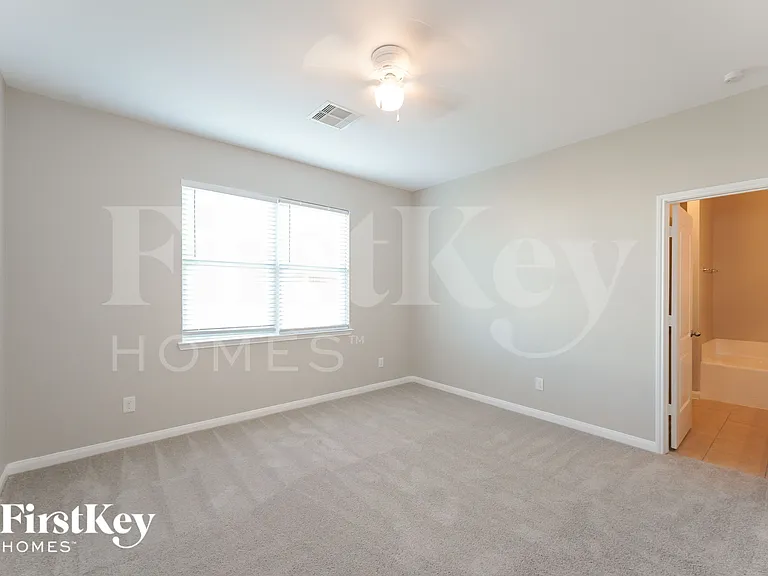 5026 Manor Stone Ln — Photo 8