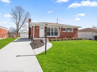 2425 Sherwood St, Trenton, MI