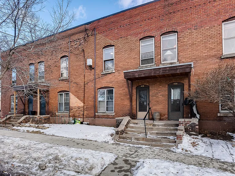 424 Smith — Photo 43