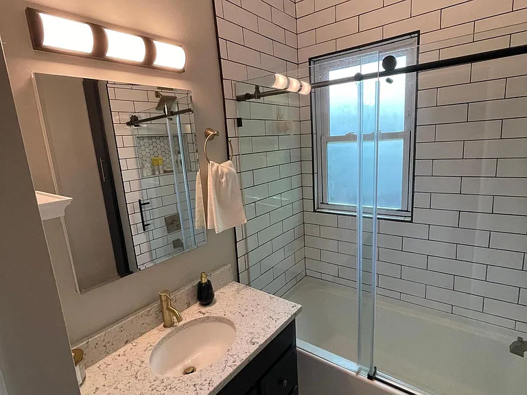 704 Tremont Ave — Photo 6