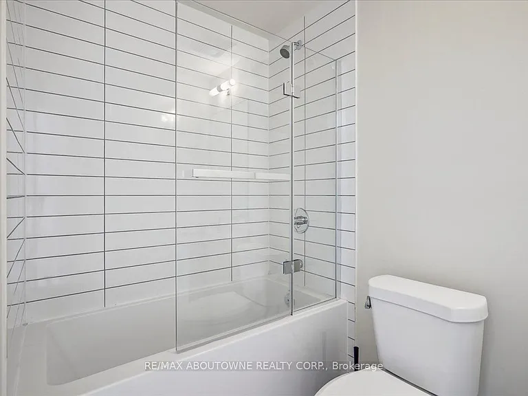 509 Dundas St W #103 — Photo 18